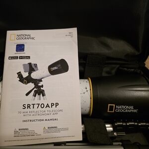 National Geographic Black and White SRT70APP Telescope